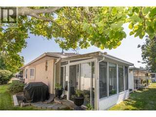 1874 Parkview Crescent Unit# 25. Kelowna, British Columbia