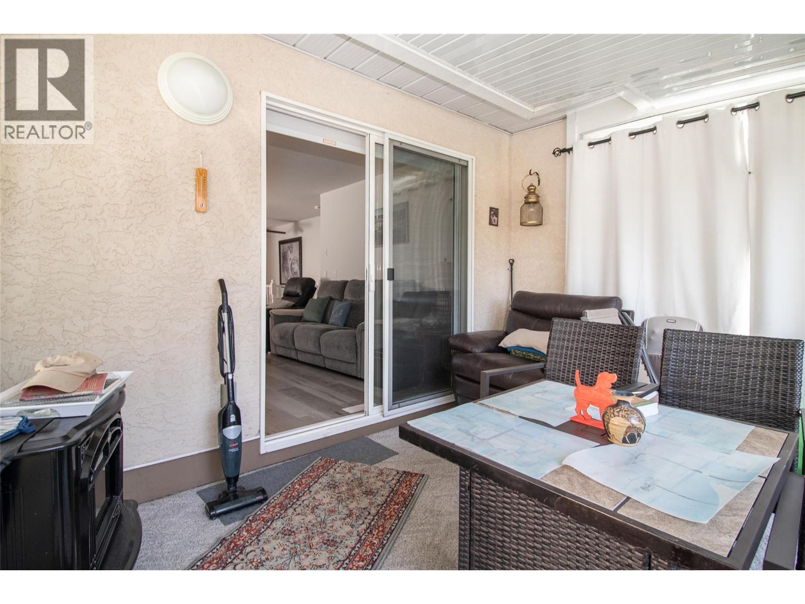 1874 Parkview Crescent Unit# 25. Kelowna, British Columbia