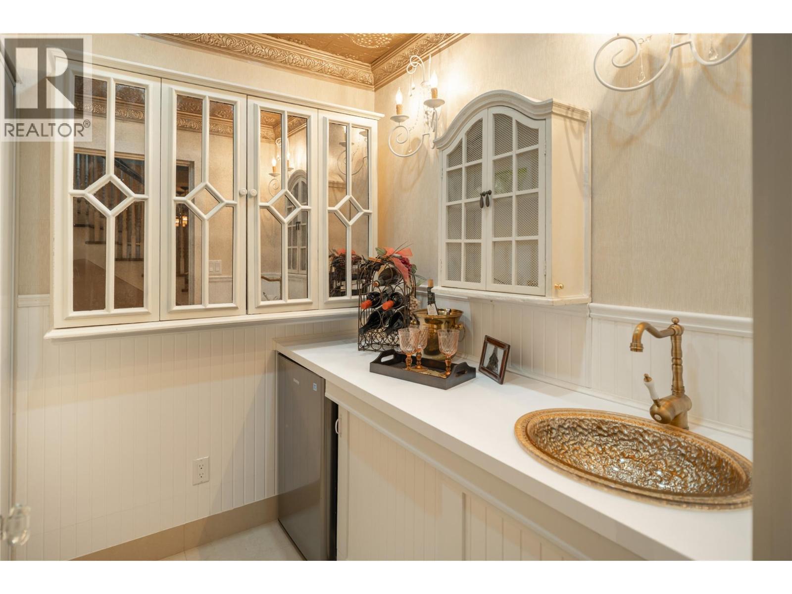 4768 Carmel Crescent. Kelowna, British Columbia