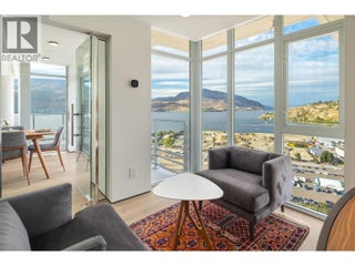 1075 Sunset Drive Unit# Ph1. Kelowna, British Columbia