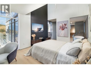 1075 Sunset Drive Unit# Ph1. Kelowna, British Columbia