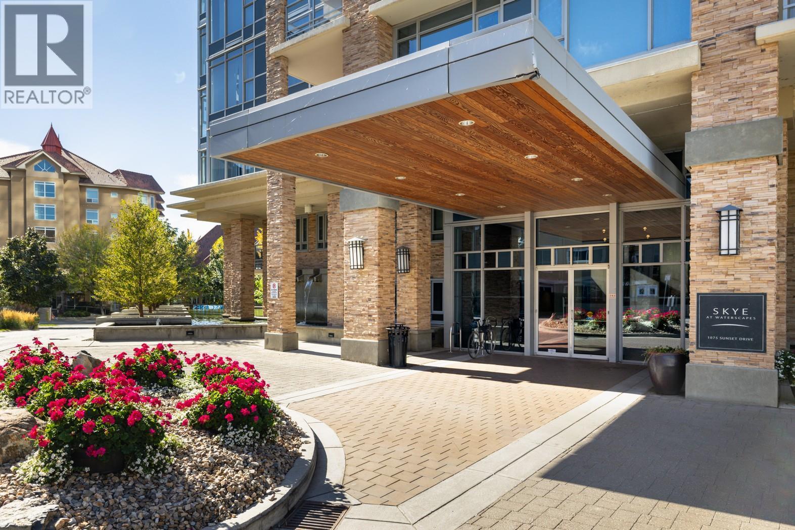 1075 Sunset Drive Unit# Ph1. Kelowna, British Columbia