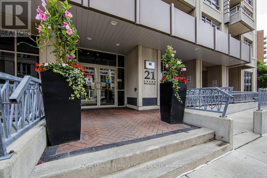 1707 - 21 Grand Magazine Street, Toronto (niagara)