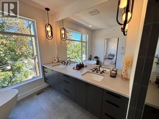 7920 Kidston Road Unit# 9. Coldstream, British Columbia