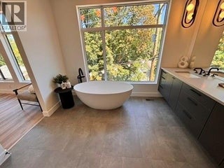 7920 Kidston Road Unit# 9. Coldstream, British Columbia