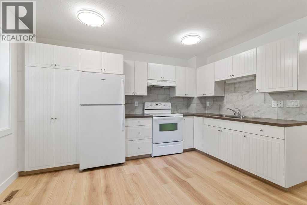 5016 44 Street, Sylvan Lake