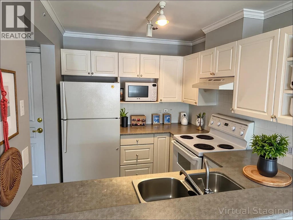 402 211 Twelfth Street, New Westminster