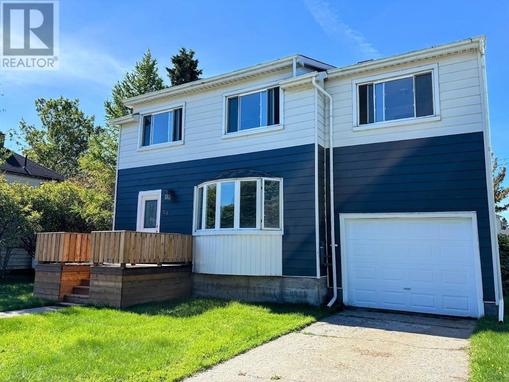 24 Stevens Avenue, Marathon