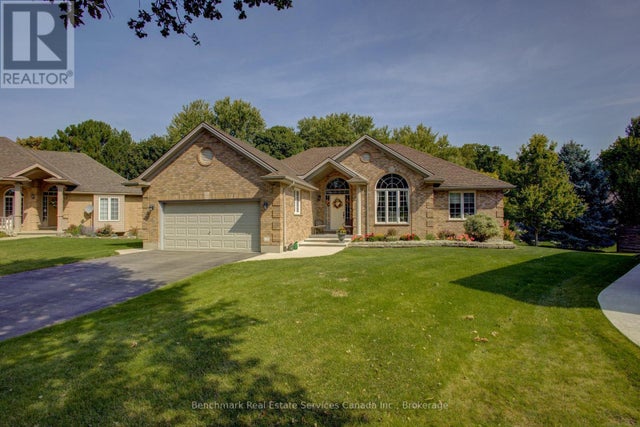 10 Oakwood Court, St. Marys