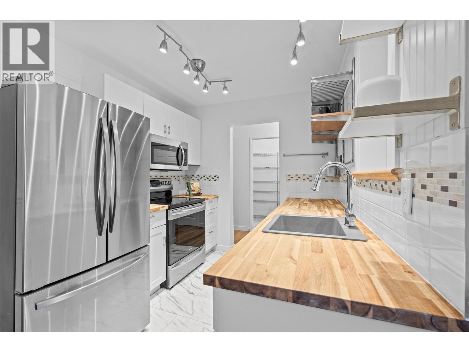 3180 De Montreuil Court Unit# 310. Kelowna, British Columbia