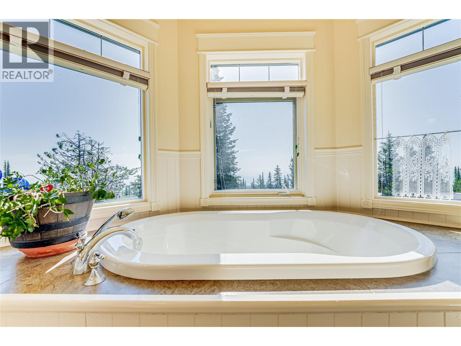 635 Monashee Road Unit# 8. Silver Star, British Columbia