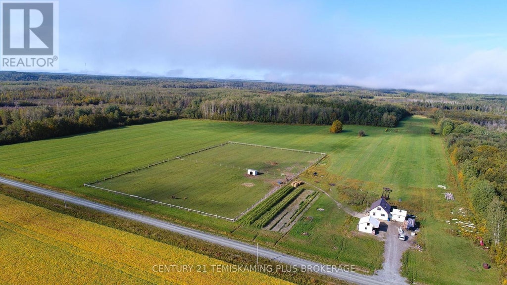 774038 Bear Road, Englehart (central Timiskaming)