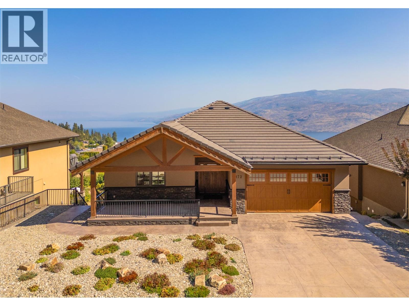 6172 Seymoure Avenue. Peachland, British Columbia