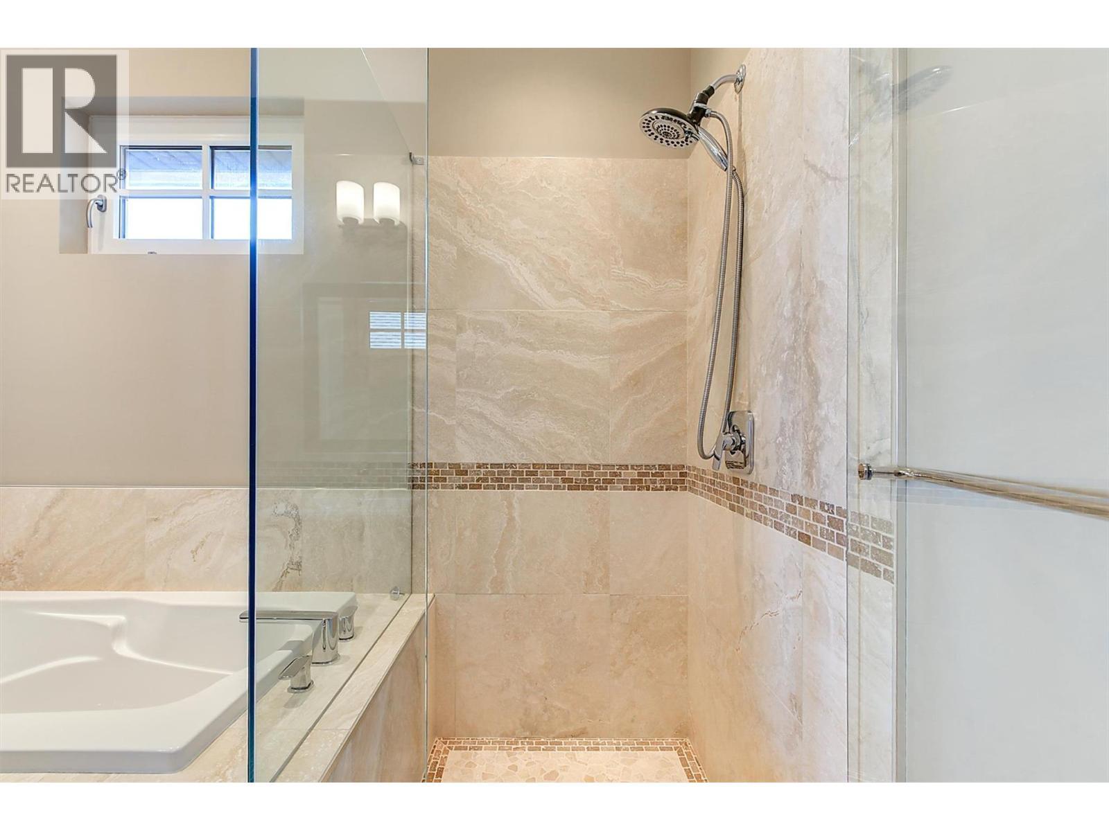 6172 Seymoure Avenue. Peachland, British Columbia