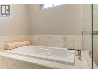 6172 Seymoure Avenue. Peachland, British Columbia