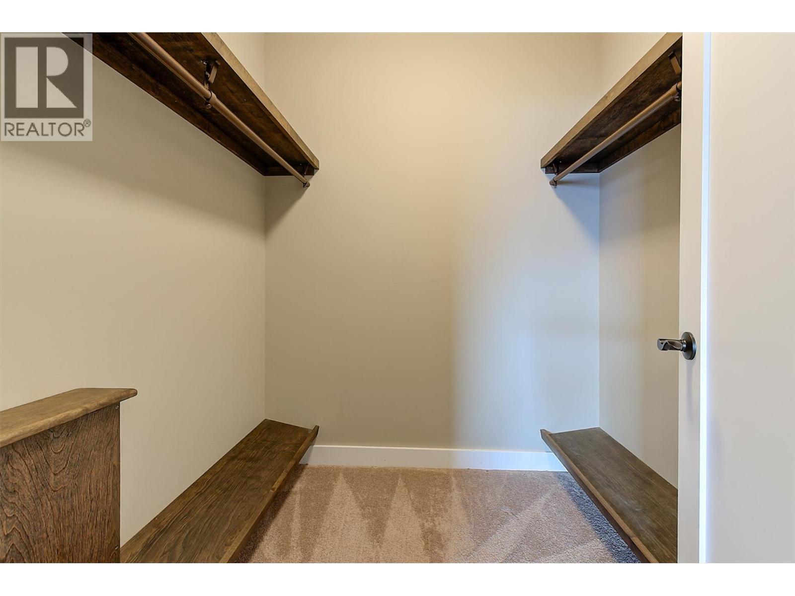 6172 Seymoure Avenue. Peachland, British Columbia