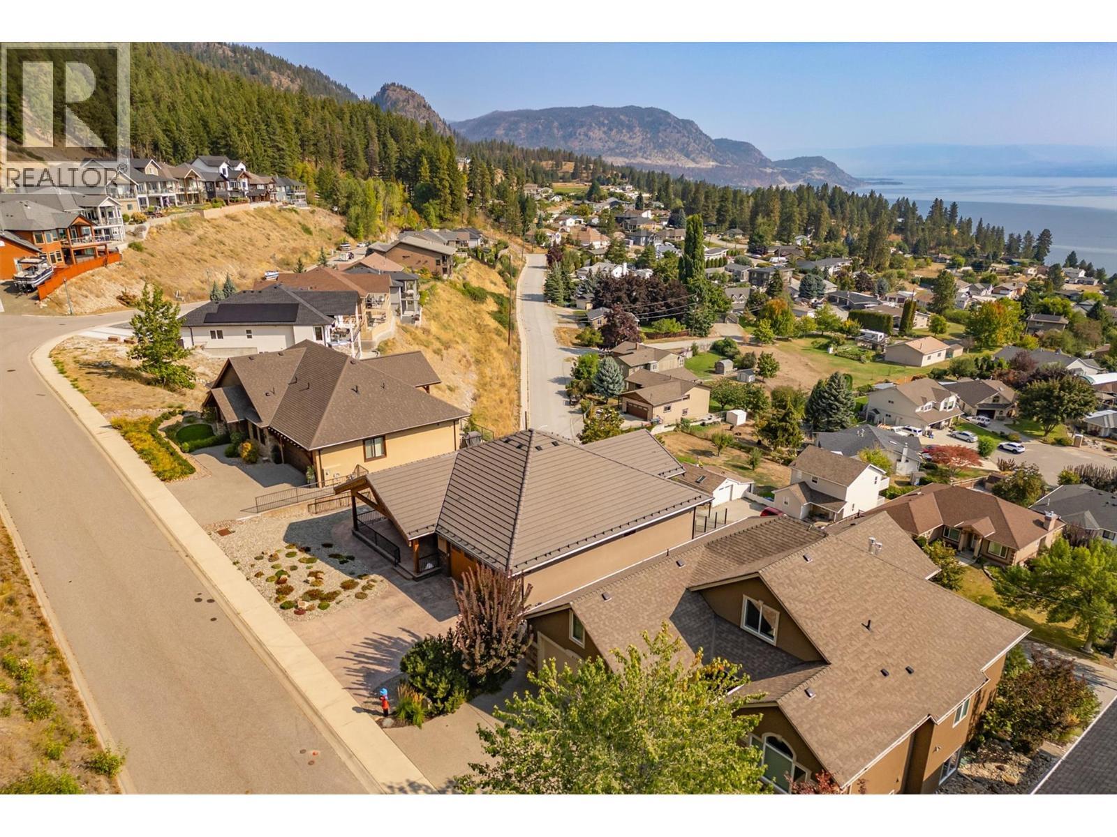 6172 Seymoure Avenue. Peachland, British Columbia