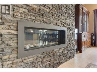 6172 Seymoure Avenue. Peachland, British Columbia