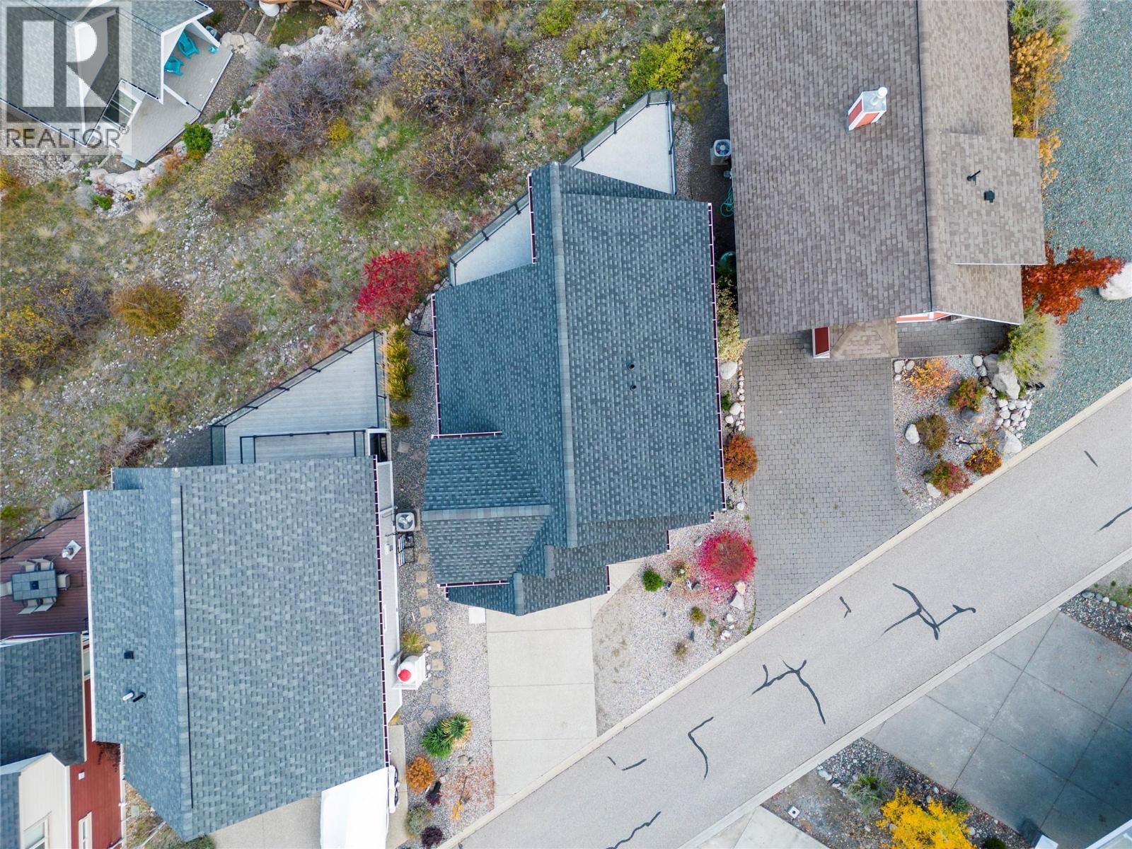 6754 La Palma Loop. Kelowna, British Columbia