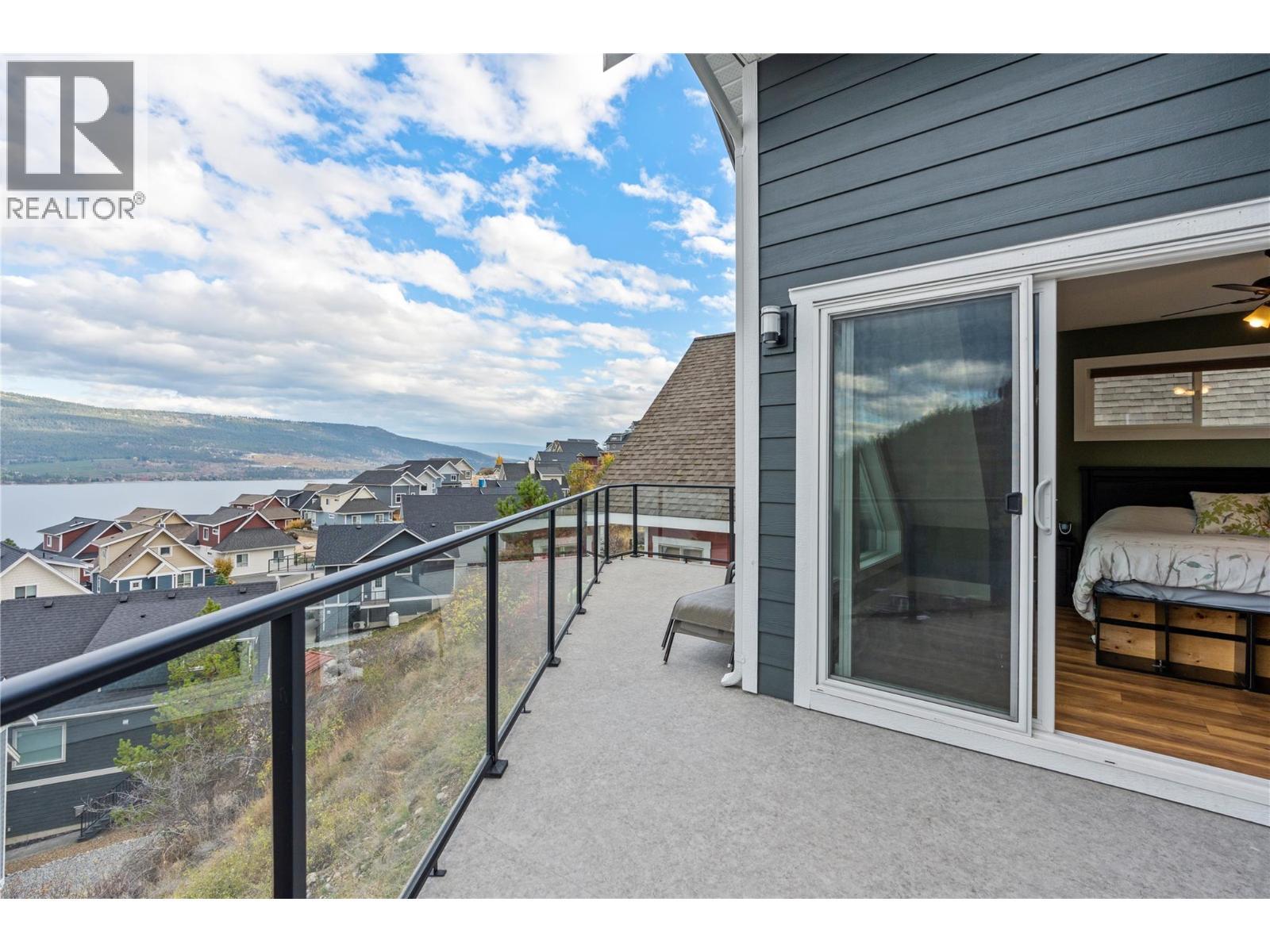 6754 La Palma Loop. Kelowna, British Columbia