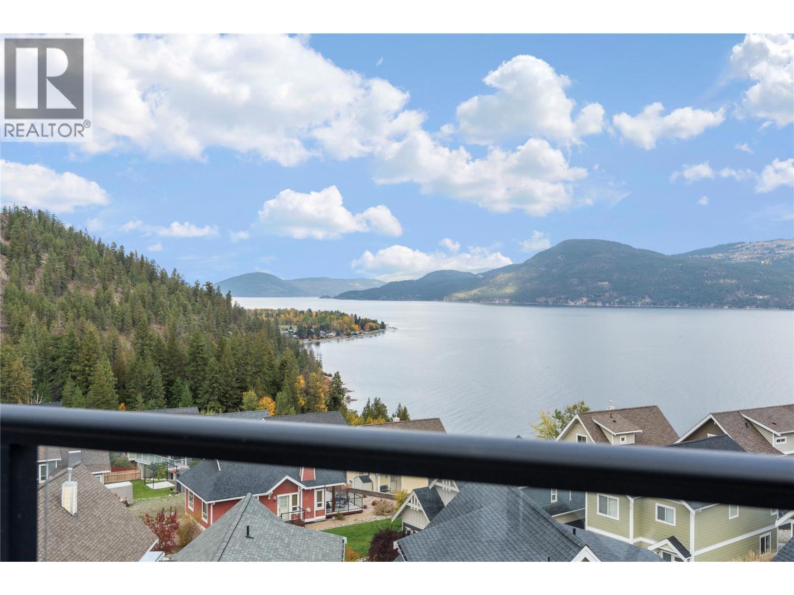 6754 La Palma Loop. Kelowna, British Columbia
