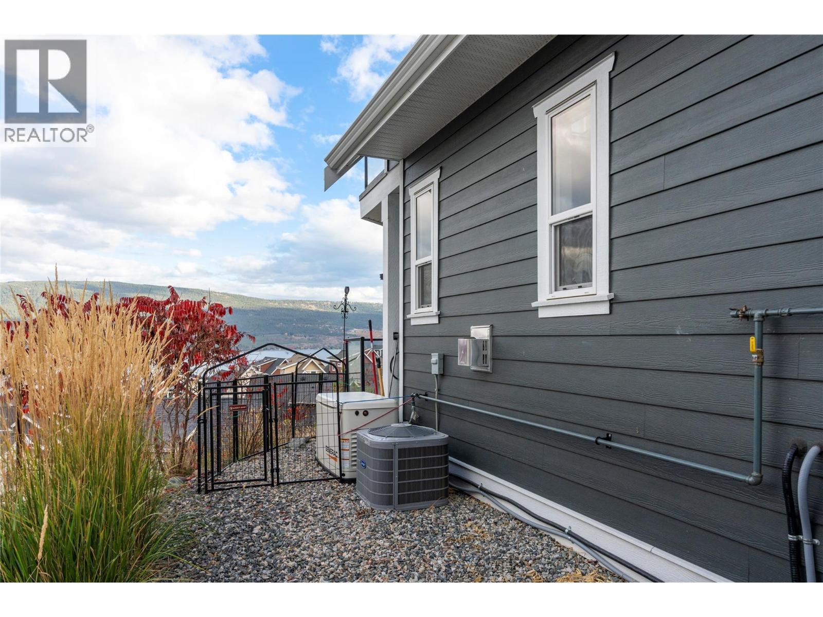 6754 La Palma Loop. Kelowna, British Columbia