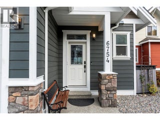 6754 La Palma Loop. Kelowna, British Columbia