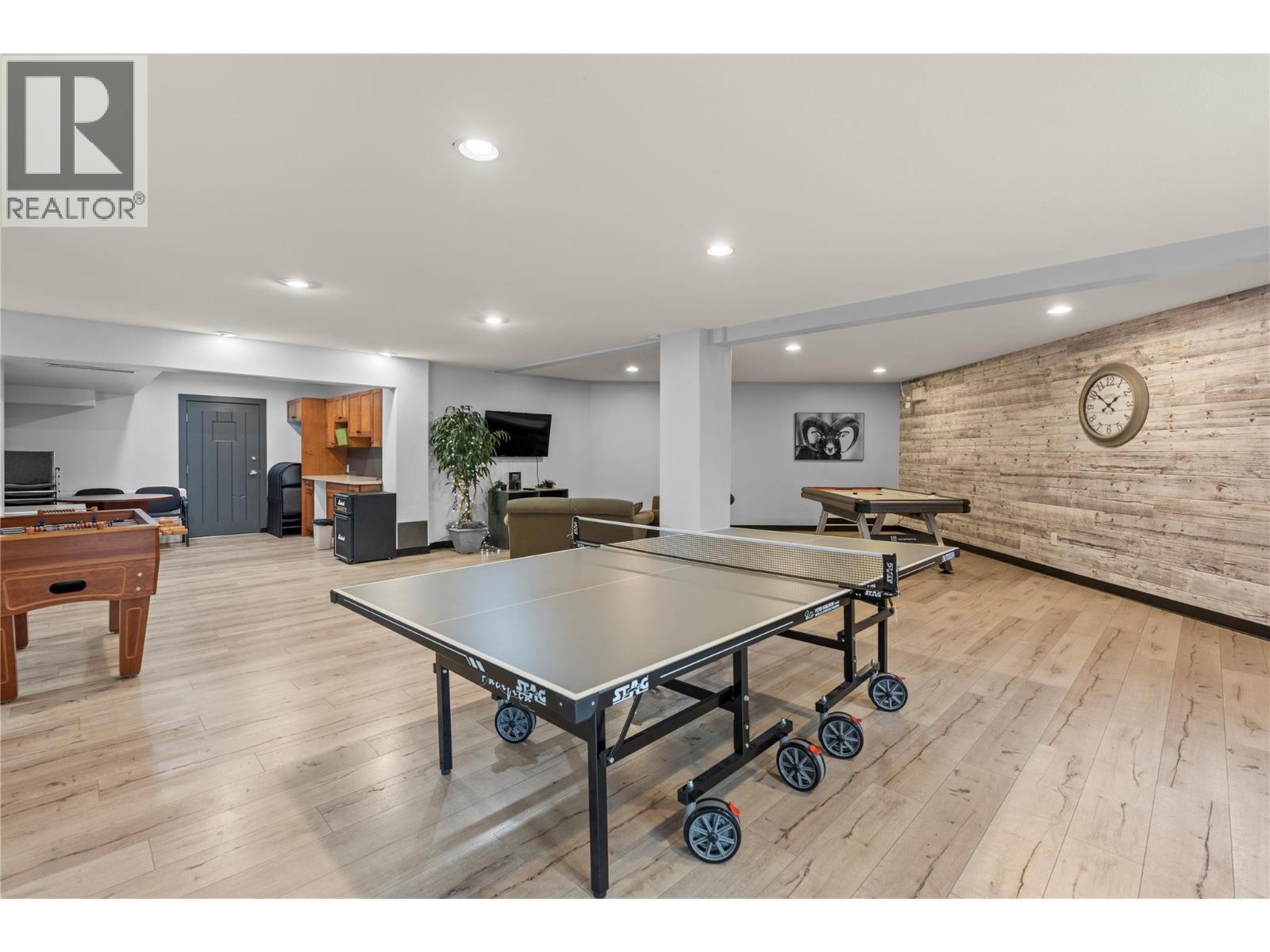 6754 La Palma Loop. Kelowna, British Columbia