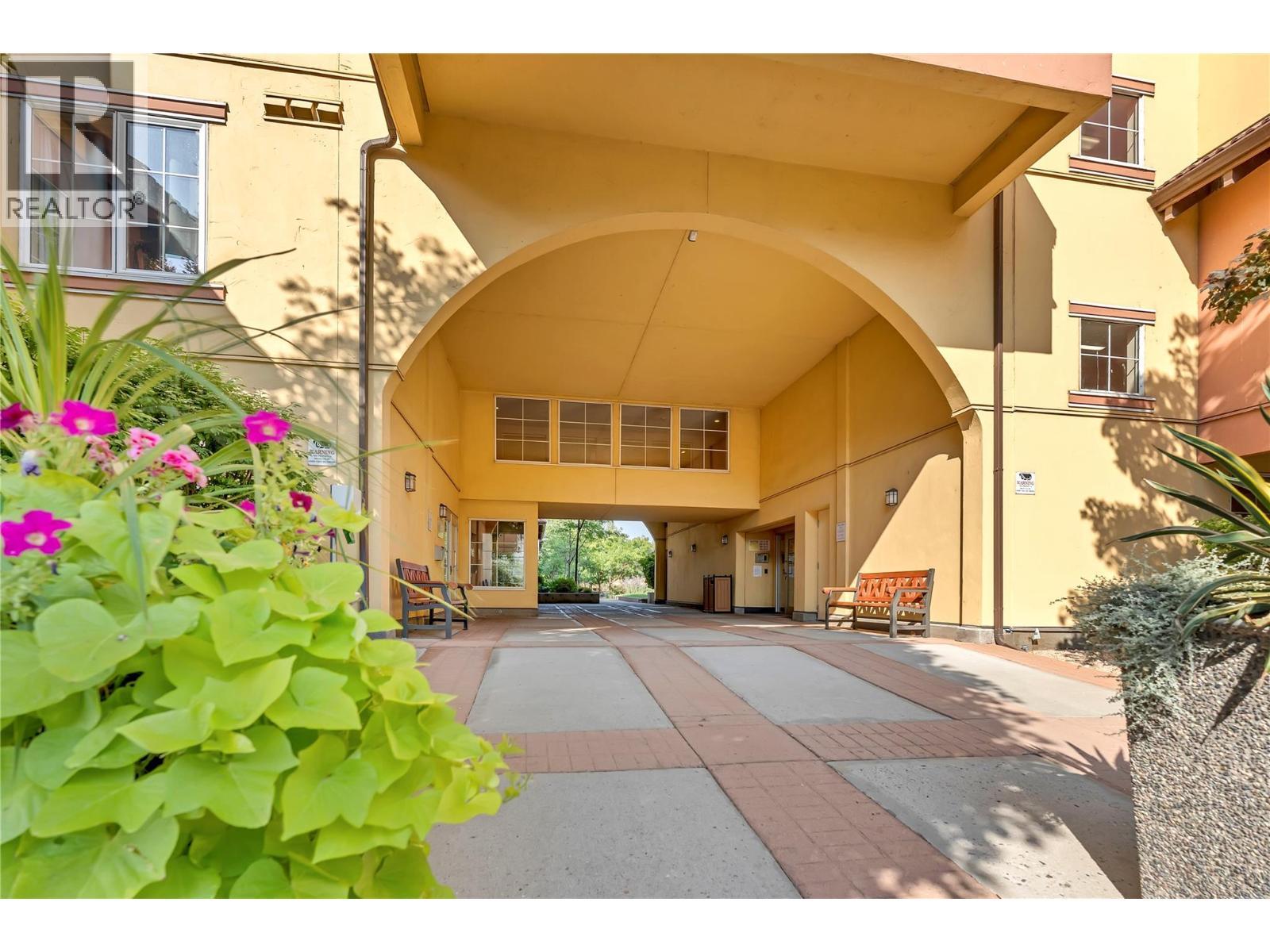 7600 Cottonwood Drive Unit# 304. Osoyoos, British Columbia