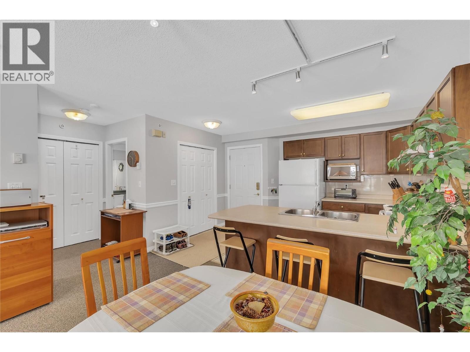 215 Kettleview Road Unit# 402. Big White, British Columbia