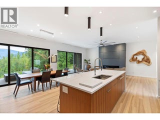 5147 Sunset Drive. Eagle Bay, British Columbia