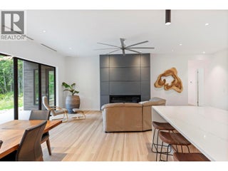 5147 Sunset Drive. Eagle Bay, British Columbia