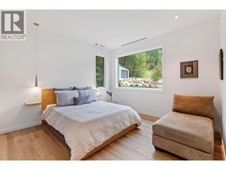 5147 Sunset Drive. Eagle Bay, British Columbia