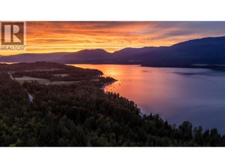 5147 Sunset Drive. Eagle Bay, British Columbia