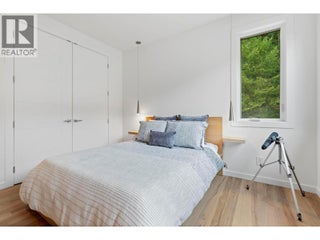 5147 Sunset Drive. Eagle Bay, British Columbia