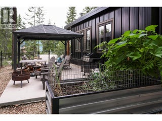 5147 Sunset Drive. Eagle Bay, British Columbia