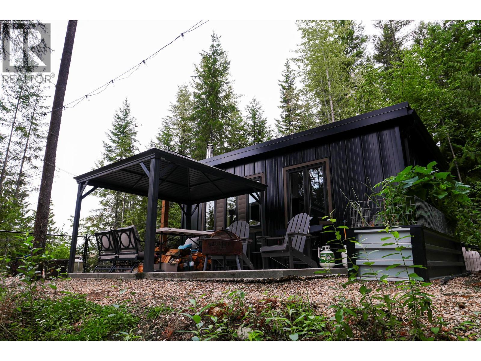 5147 Sunset Drive. Eagle Bay, British Columbia