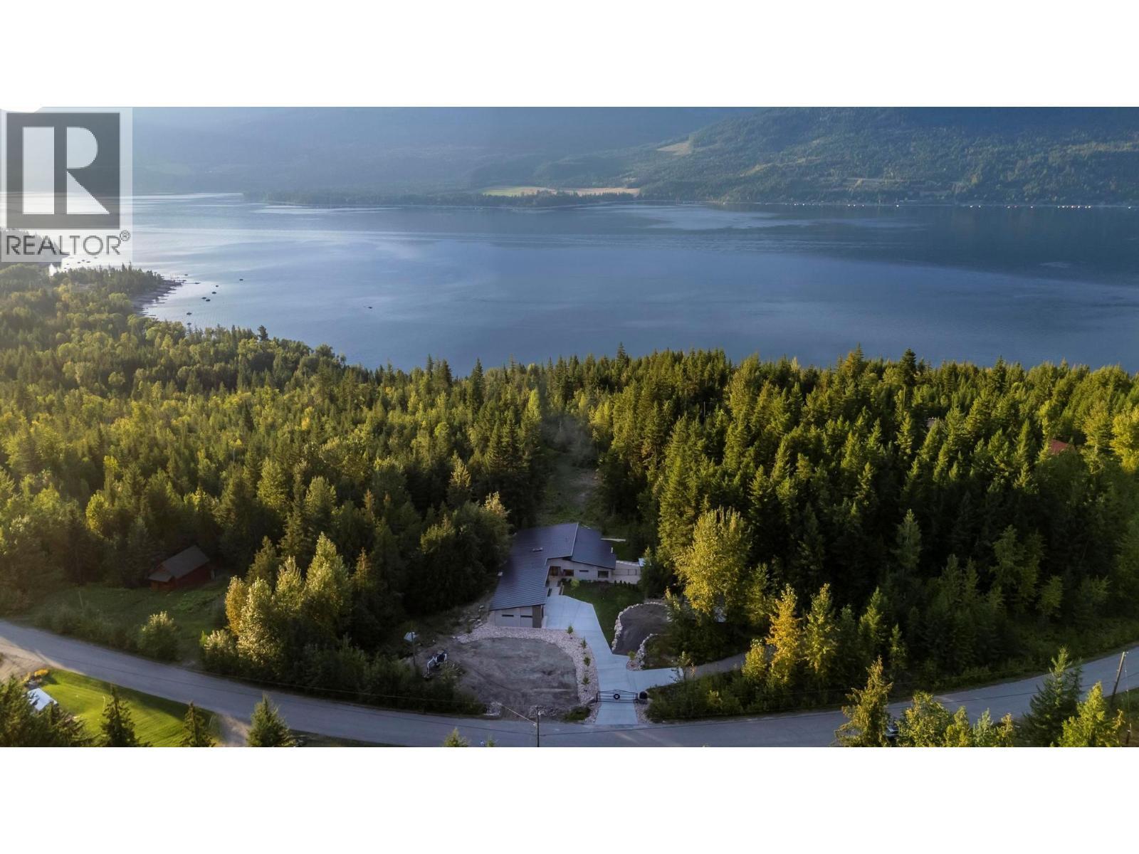 5147 Sunset Drive. Eagle Bay, British Columbia