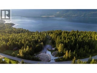 5147 Sunset Drive. Eagle Bay, British Columbia