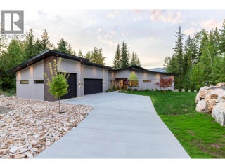 5147 Sunset Drive. Eagle Bay, British Columbia