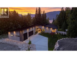 5147 Sunset Drive. Eagle Bay, British Columbia