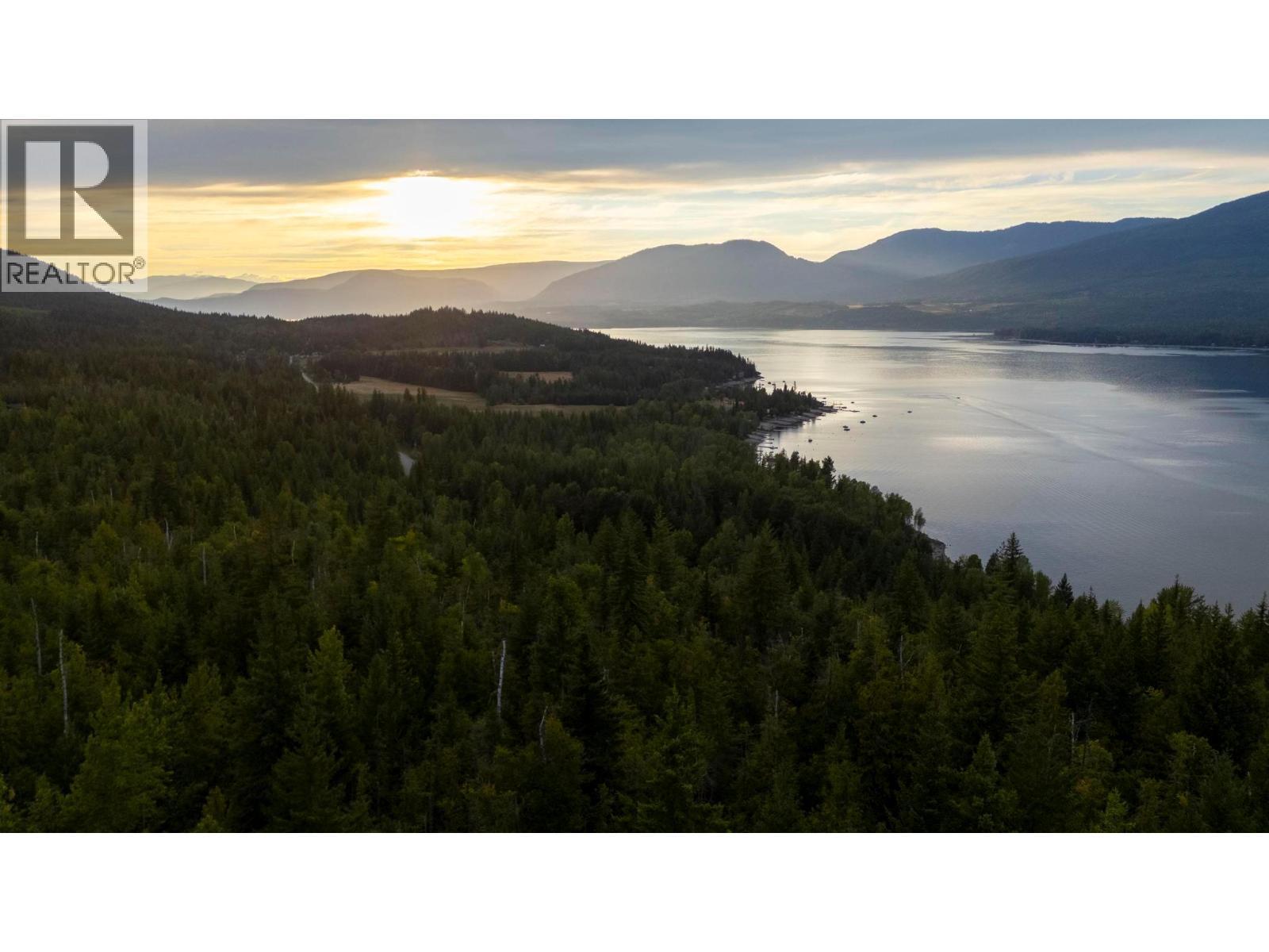 5147 Sunset Drive. Eagle Bay, British Columbia