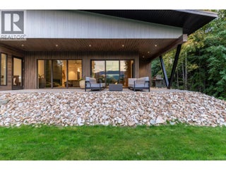 5147 Sunset Drive. Eagle Bay, British Columbia