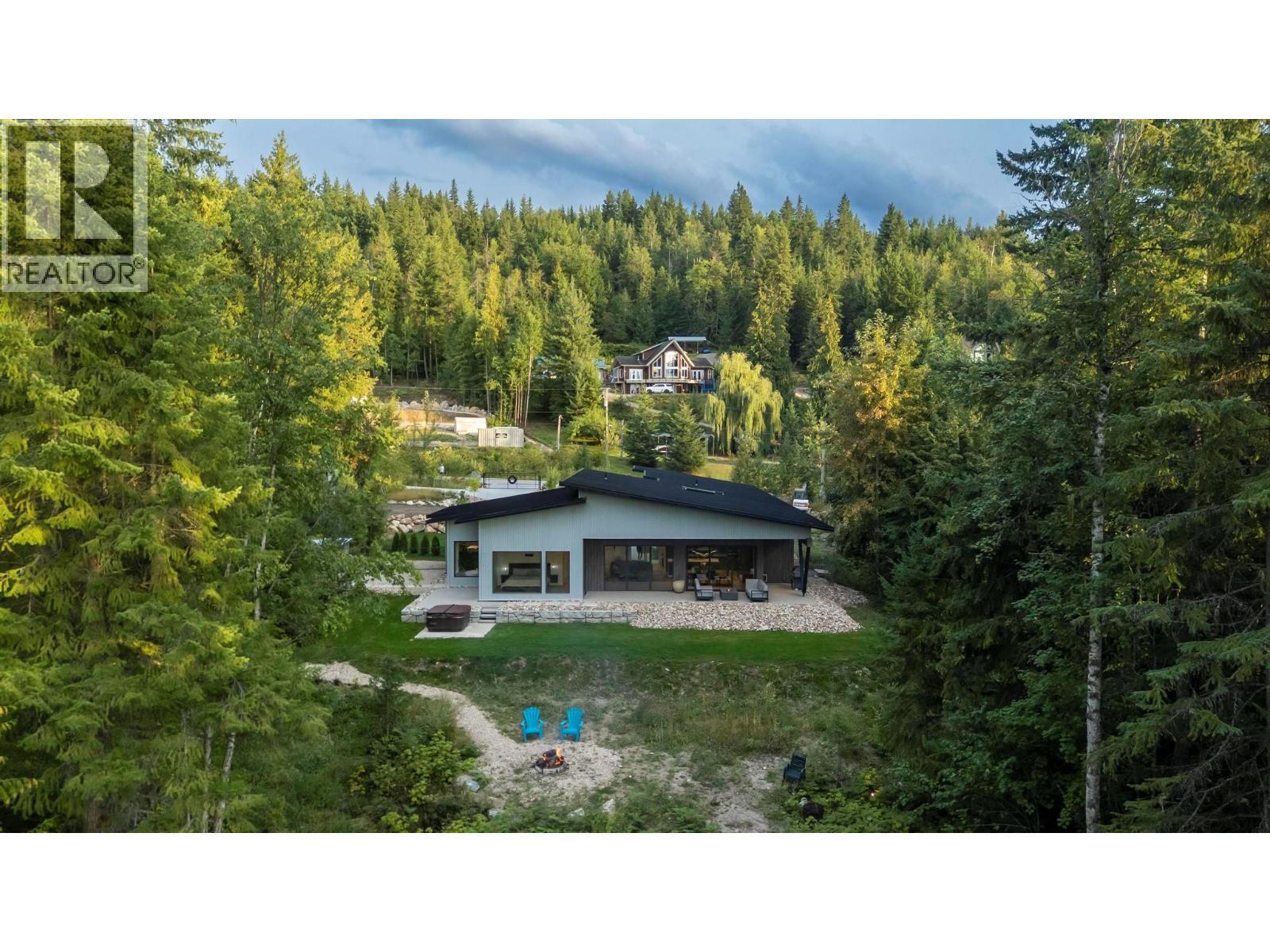 5147 Sunset Drive. Eagle Bay, British Columbia