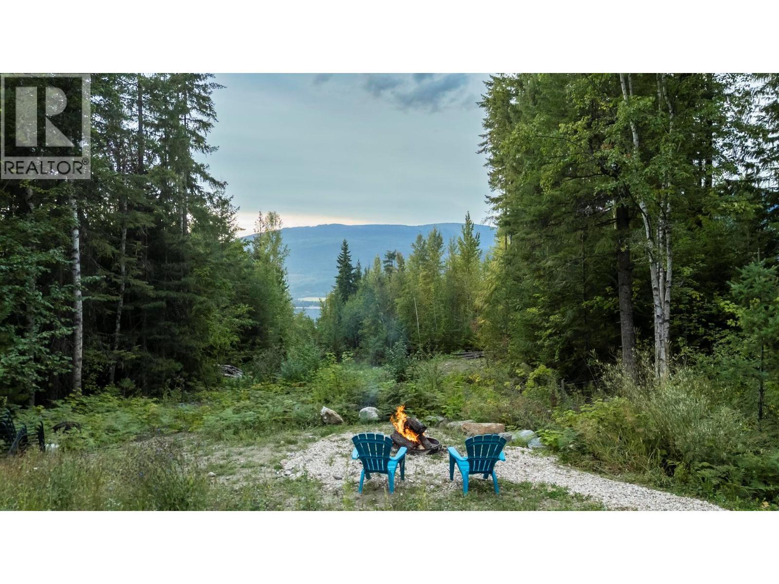 5147 Sunset Drive. Eagle Bay, British Columbia