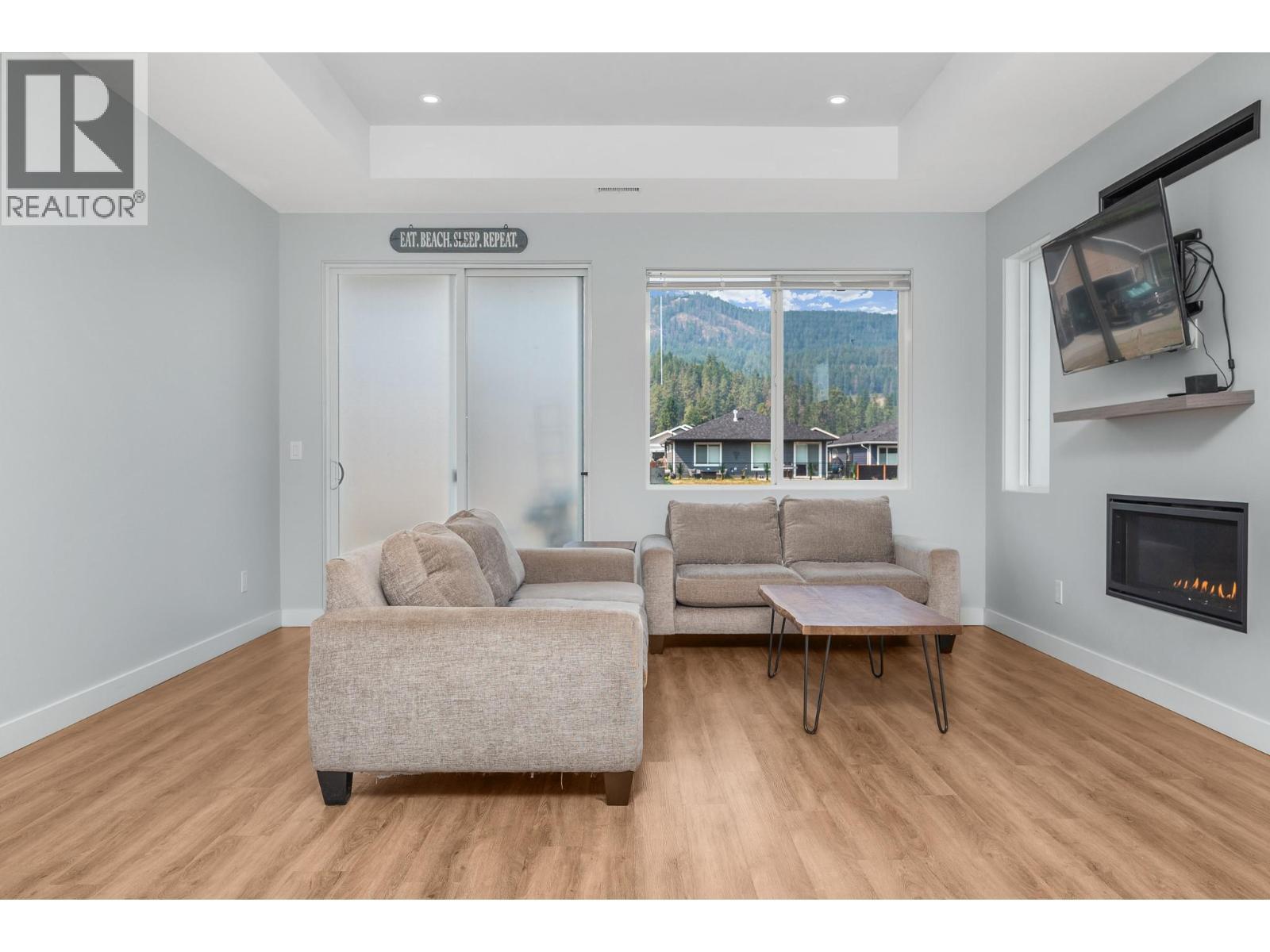 528 Loon Avenue. Vernon, British Columbia