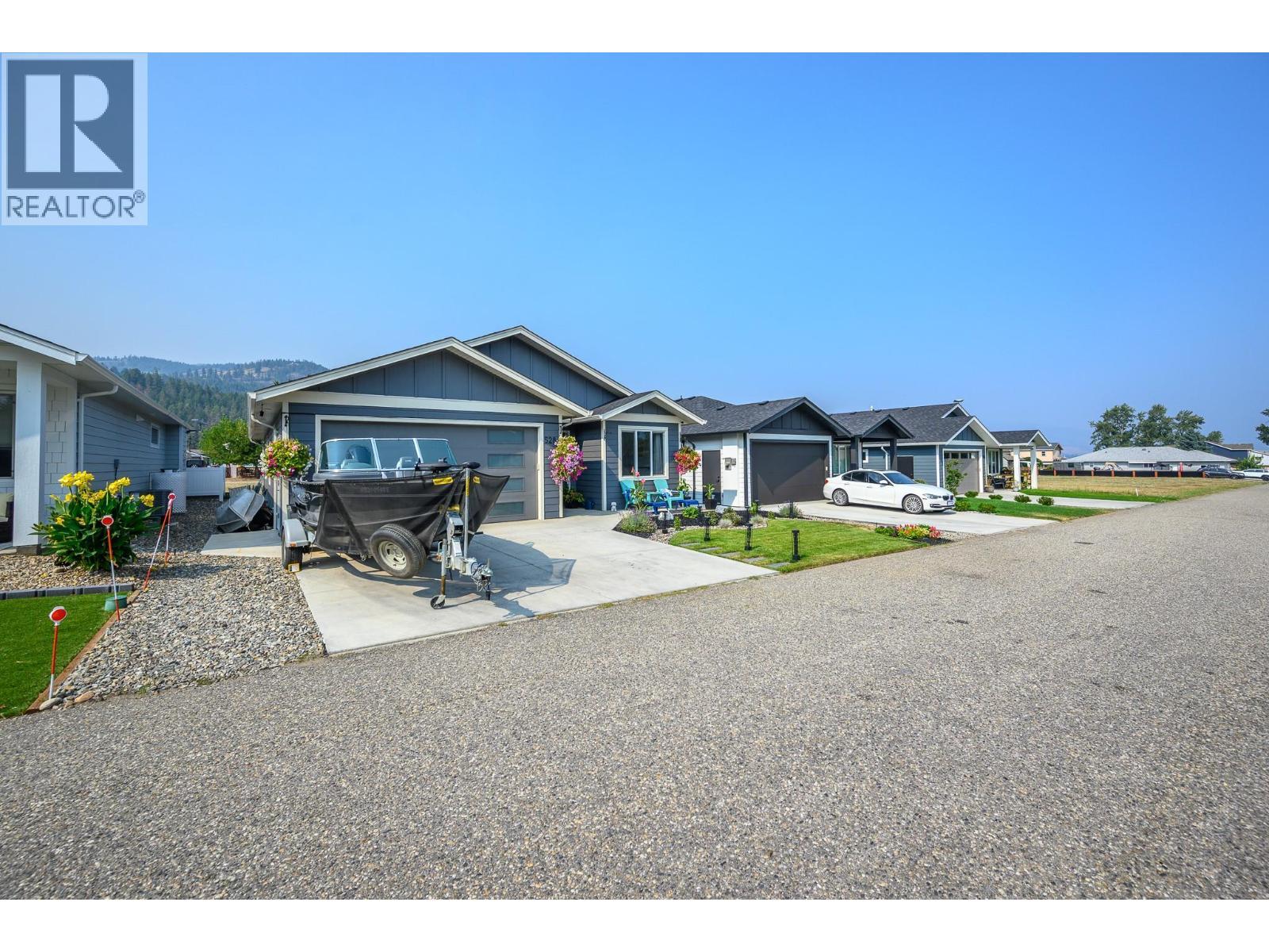 528 Loon Avenue. Vernon, British Columbia