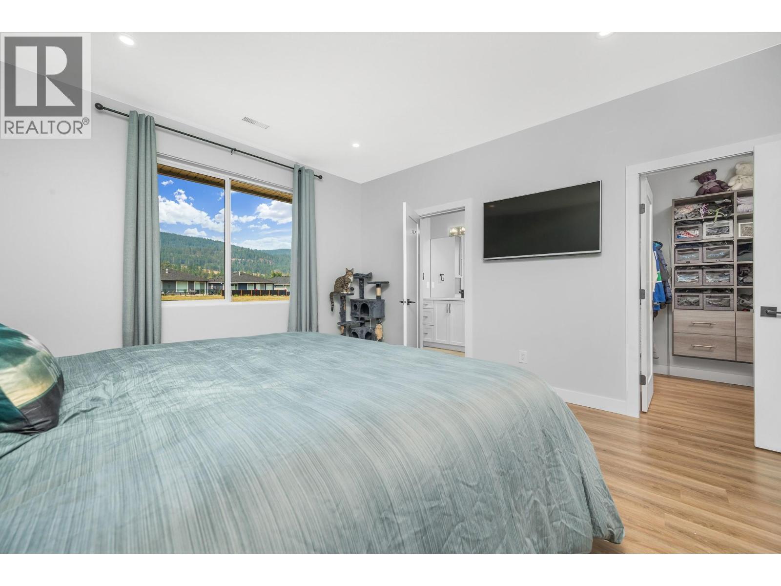 528 Loon Avenue. Vernon, British Columbia