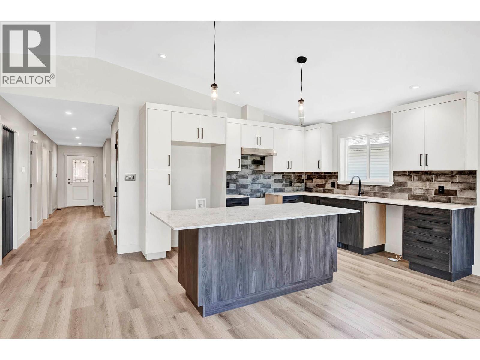 312 Arbutus Street Unit# 27. Chase, British Columbia