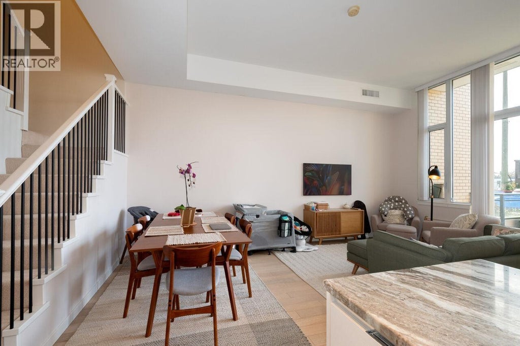 2063 W 10th Avenue, Vancouver